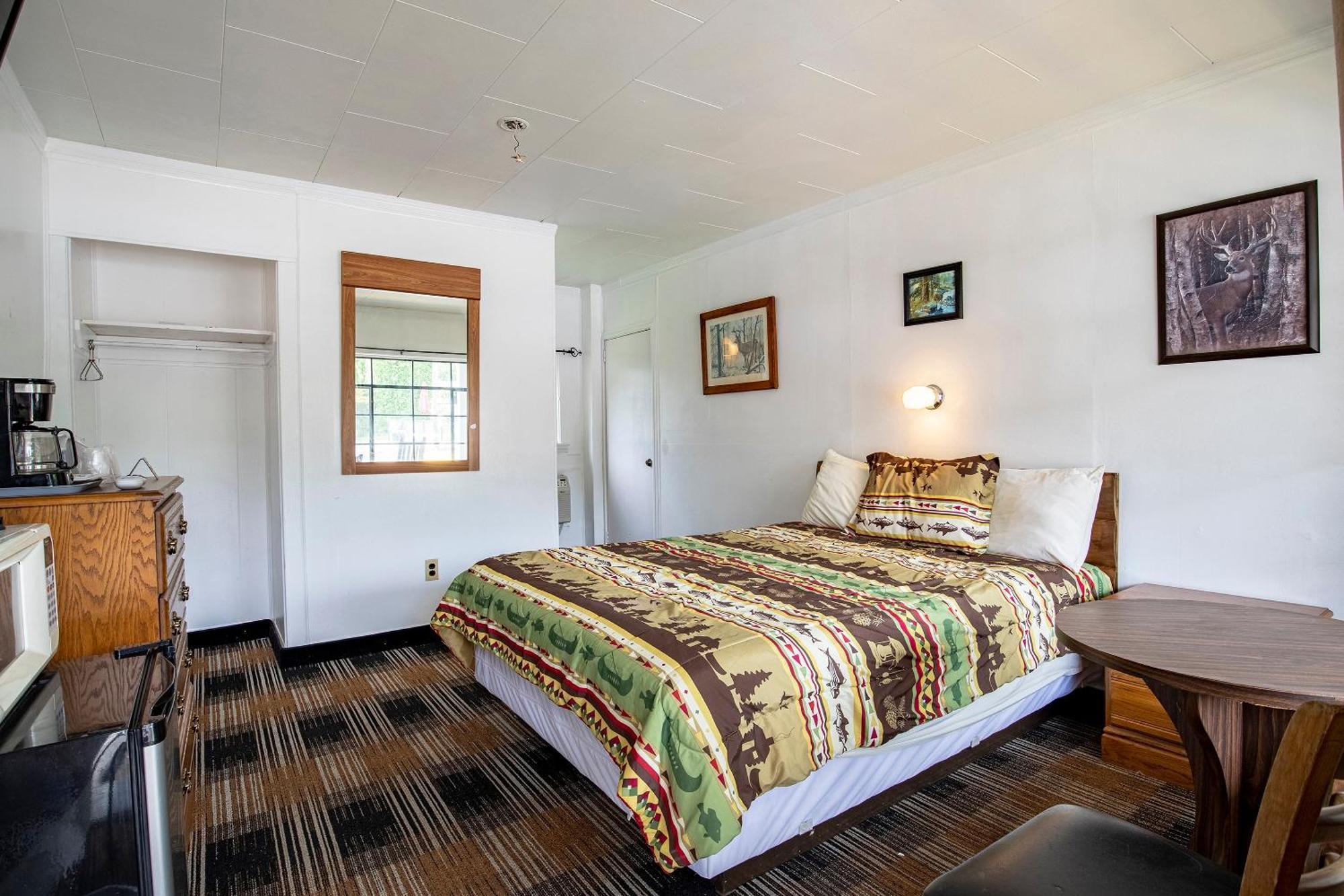 Lloyd'S On The River Country Inn By Oyo Bryson City Eksteriør bilde